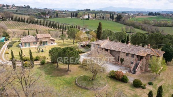 casa indipendente in vendita a Lucignano
