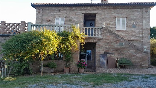 casale in vendita a Lucignano