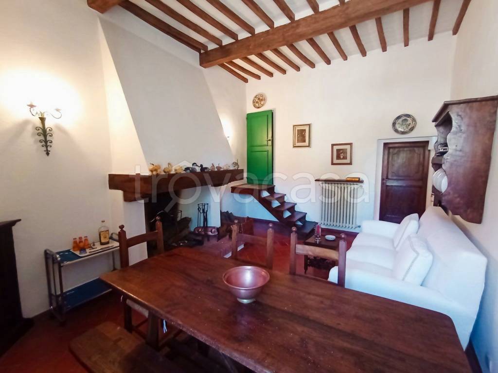 casa indipendente in vendita a Lucignano