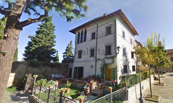 casa indipendente in vendita a Lucignano