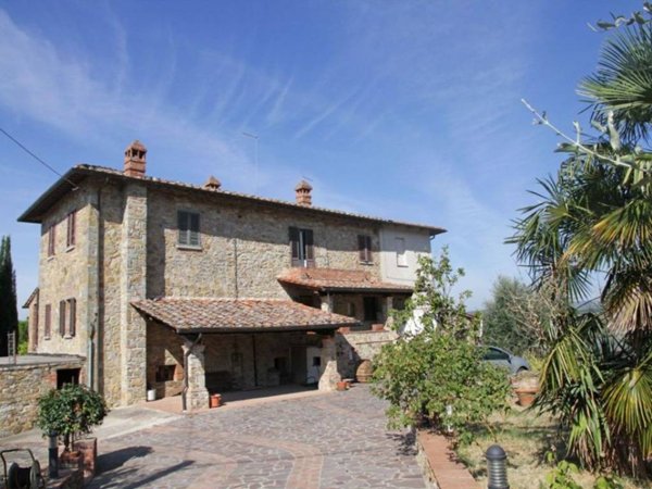 casa indipendente in vendita a Lucignano