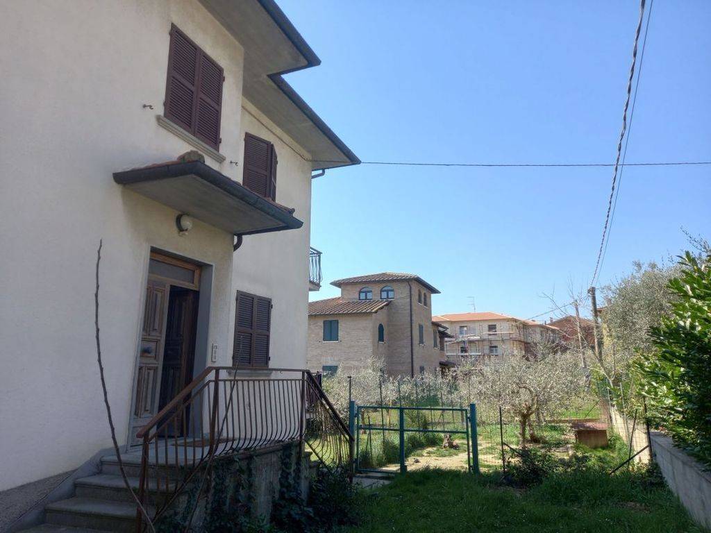 appartamento in vendita a Lucignano