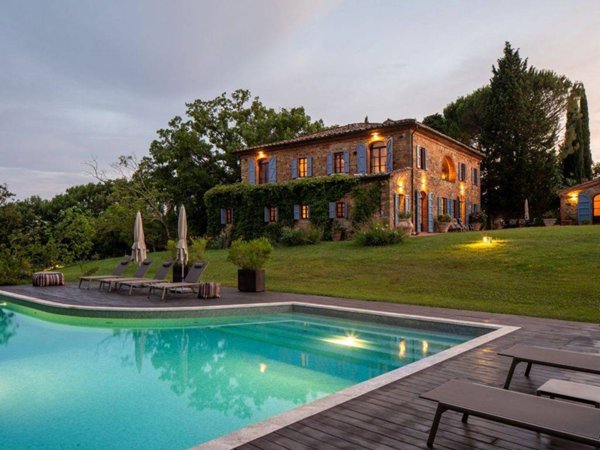 casa indipendente in vendita a Lucignano