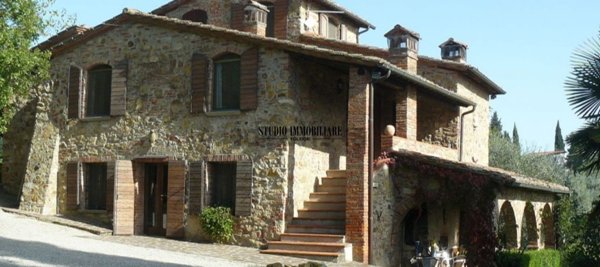 casale in vendita a Lucignano