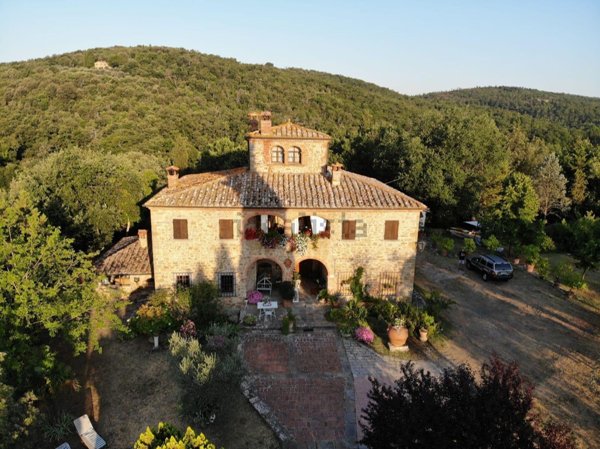 casa indipendente in vendita a Lucignano