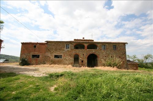 casa indipendente in vendita a Lucignano