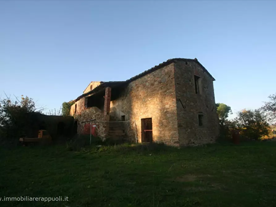 casa indipendente in vendita a Lucignano