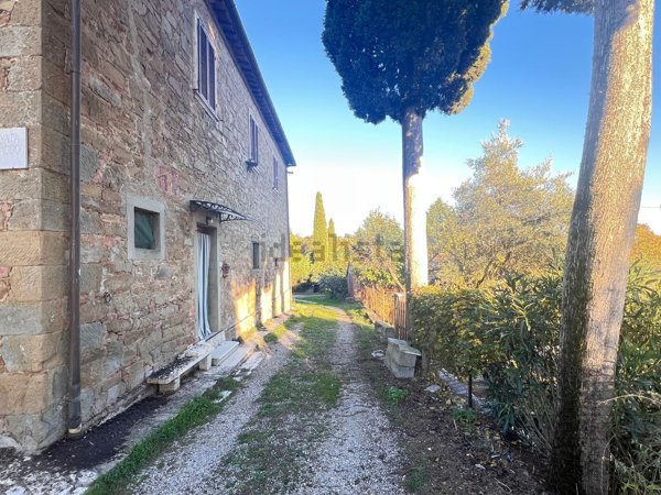 casale in vendita a Lucignano