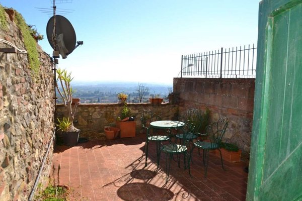 casa indipendente in vendita a Lucignano