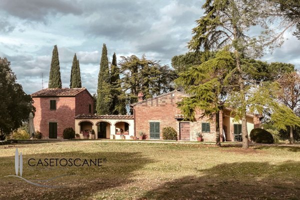 casale in vendita a Lucignano