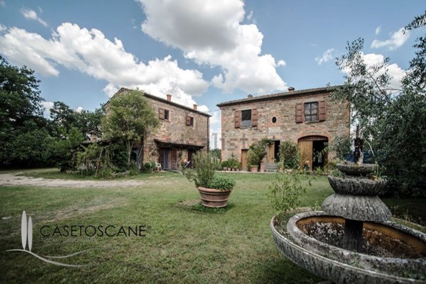 casale in vendita a Lucignano