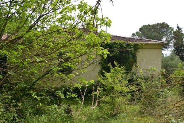 casale in vendita a Lucignano