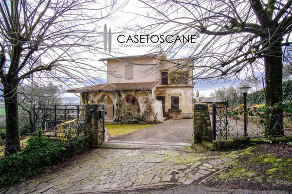 casa indipendente in vendita a Lucignano