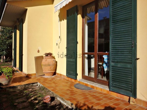 casa indipendente in vendita a Lucignano