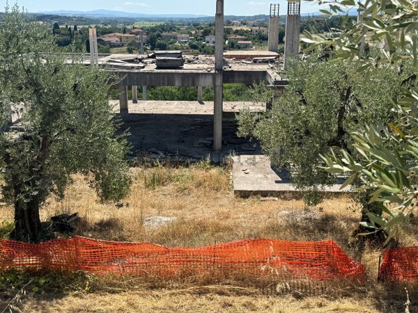 casa indipendente in vendita a Lucignano