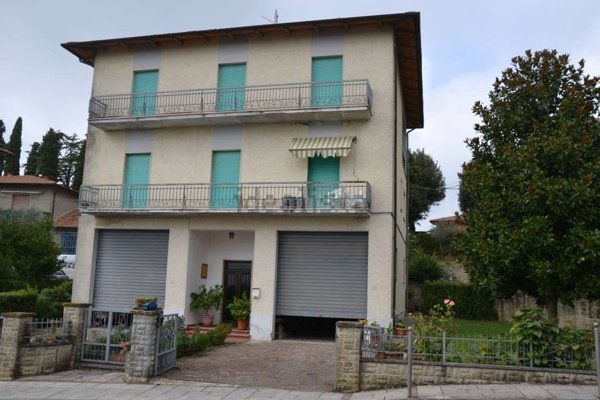 casa indipendente in vendita a Lucignano