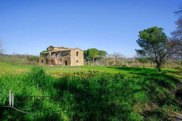 casa indipendente in vendita a Lucignano