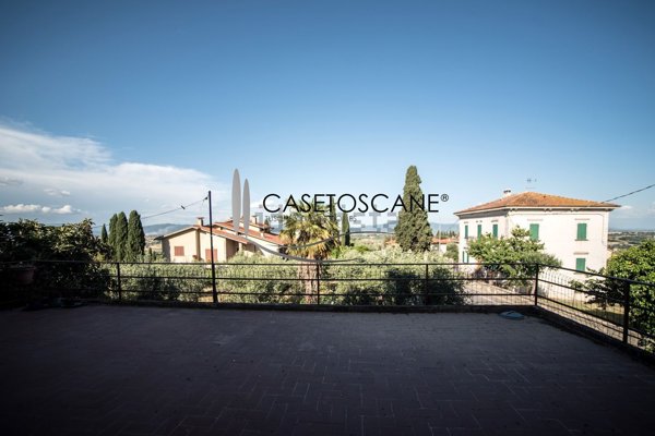 casa indipendente in vendita a Lucignano