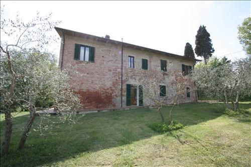 casa indipendente in vendita a Lucignano