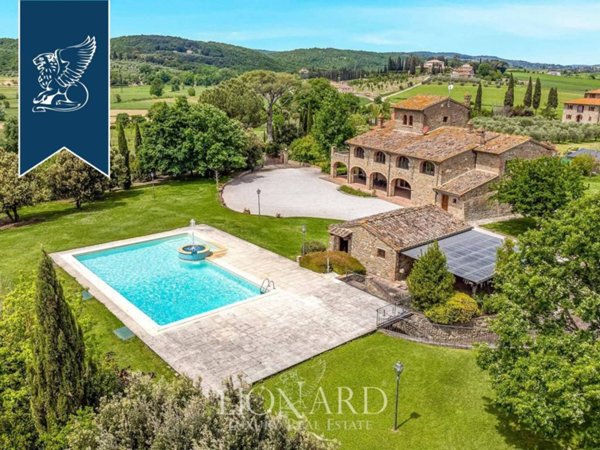 casa indipendente in vendita a Lucignano