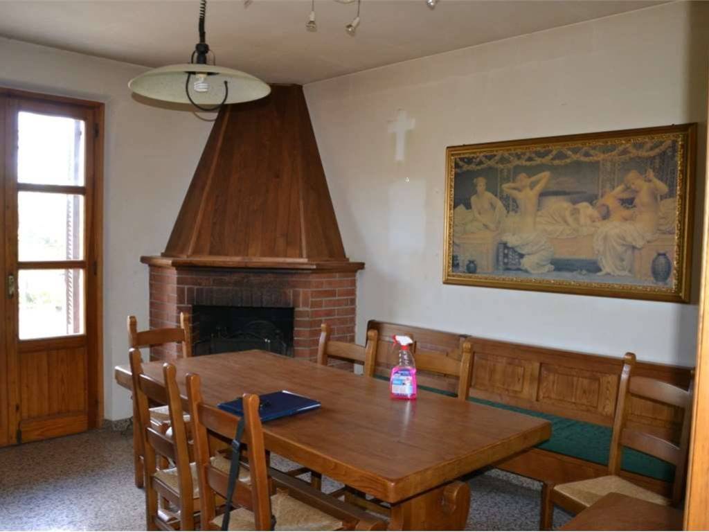 casa indipendente in vendita a Lucignano
