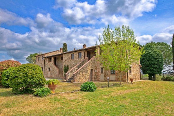casa indipendente in vendita a Lucignano