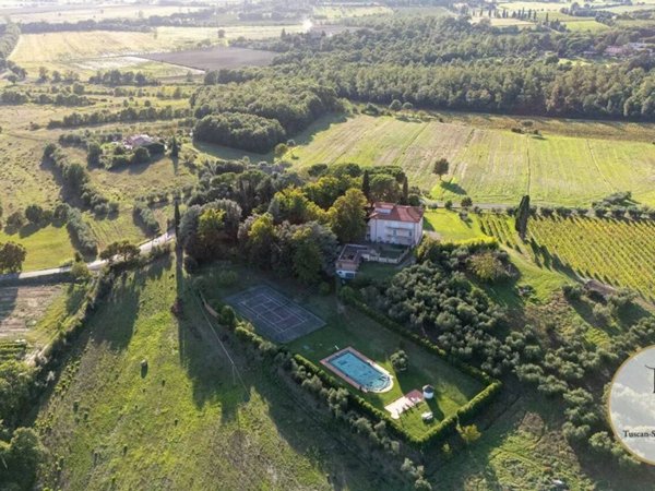 casa indipendente in vendita a Lucignano in zona Pieve Vecchia