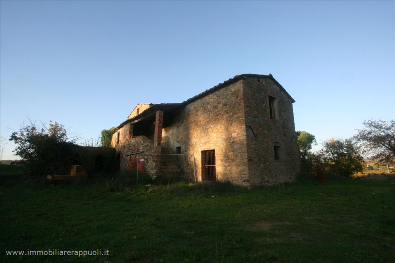 casa indipendente in vendita a Lucignano