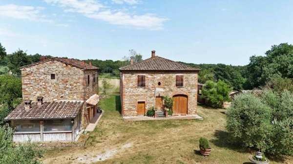casa indipendente in vendita a Lucignano