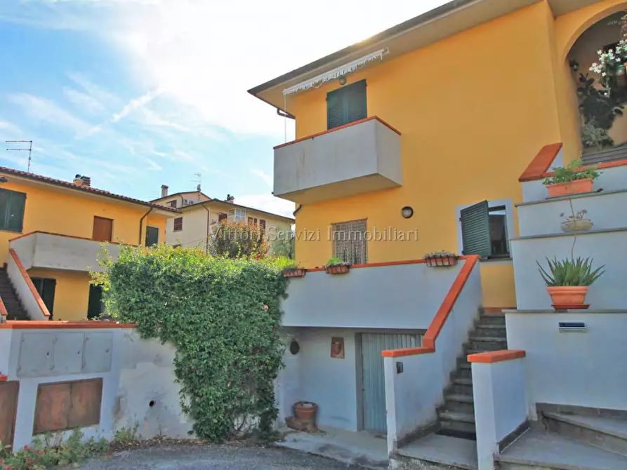 casa indipendente in vendita a Lucignano