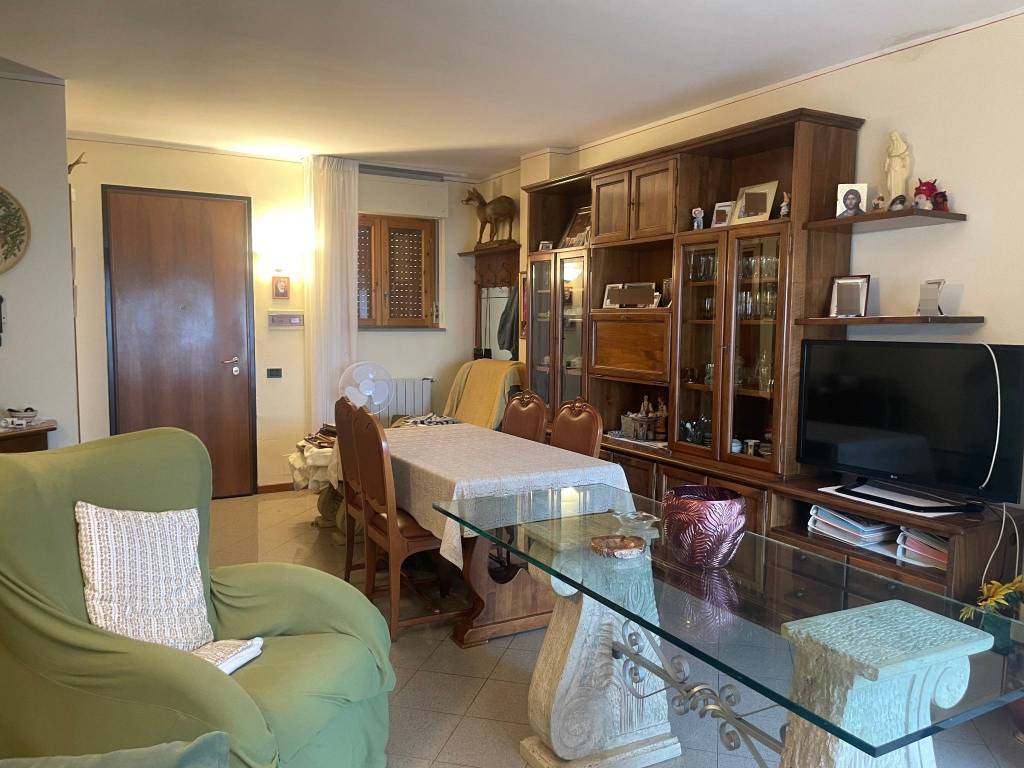 casa indipendente in vendita a Lucignano