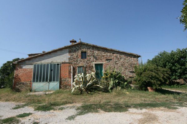 casale in vendita a Lucignano