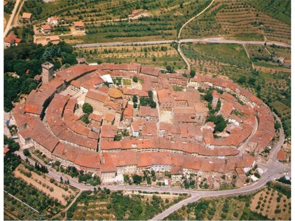 negozio in vendita a Lucignano