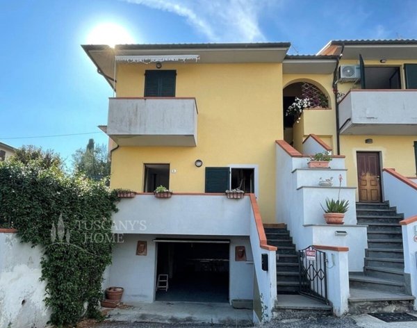casa indipendente in vendita a Lucignano