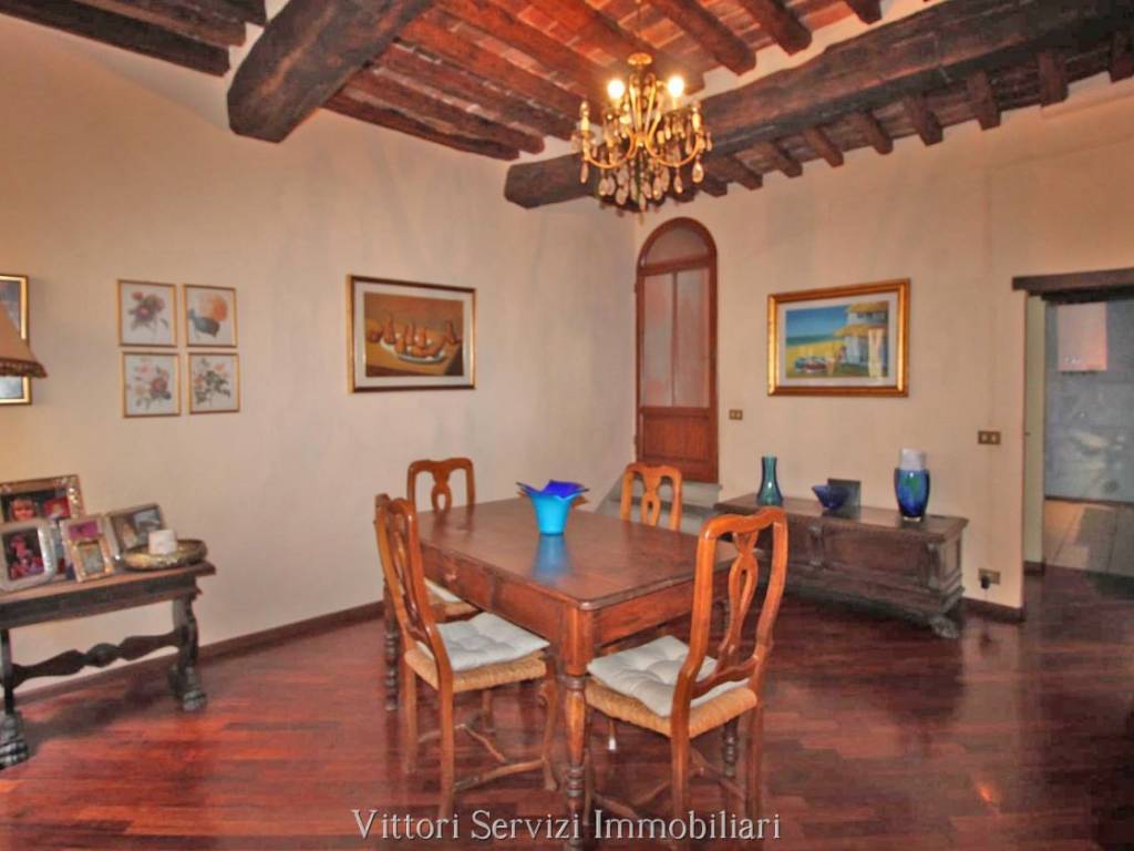 casa indipendente in vendita a Lucignano