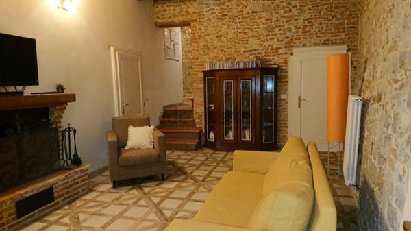 casa indipendente in vendita a Lucignano