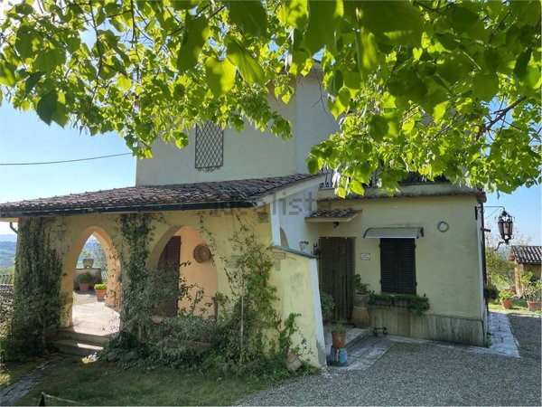 casa indipendente in vendita a Lucignano