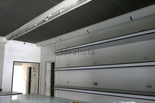 negozio in vendita a Lucignano