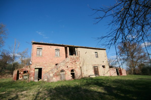 casale in vendita a Lucignano