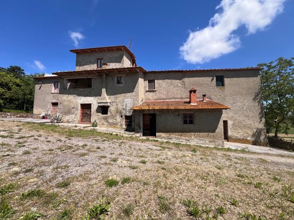 casa indipendente in vendita a Lucignano