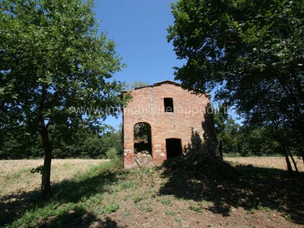 rudere in vendita a Lucignano