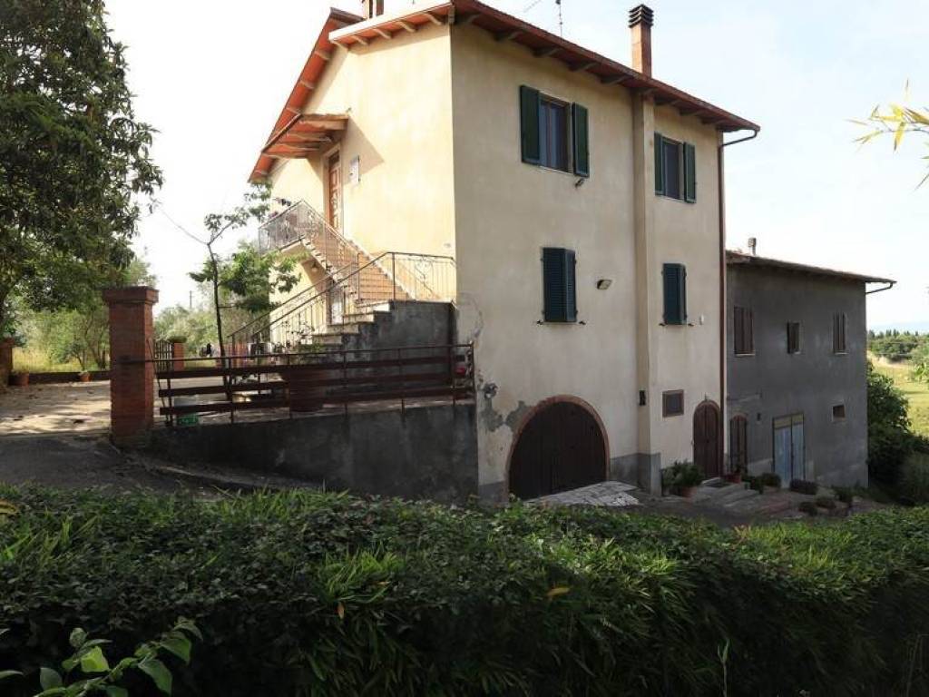 appartamento in vendita a Lucignano in zona Pieve Vecchia