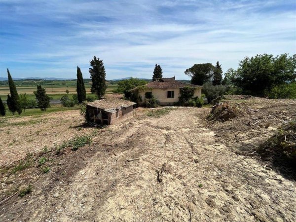 casa indipendente in vendita a Lucignano in zona Pieve Vecchia