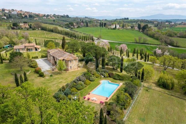 casa indipendente in vendita a Lucignano