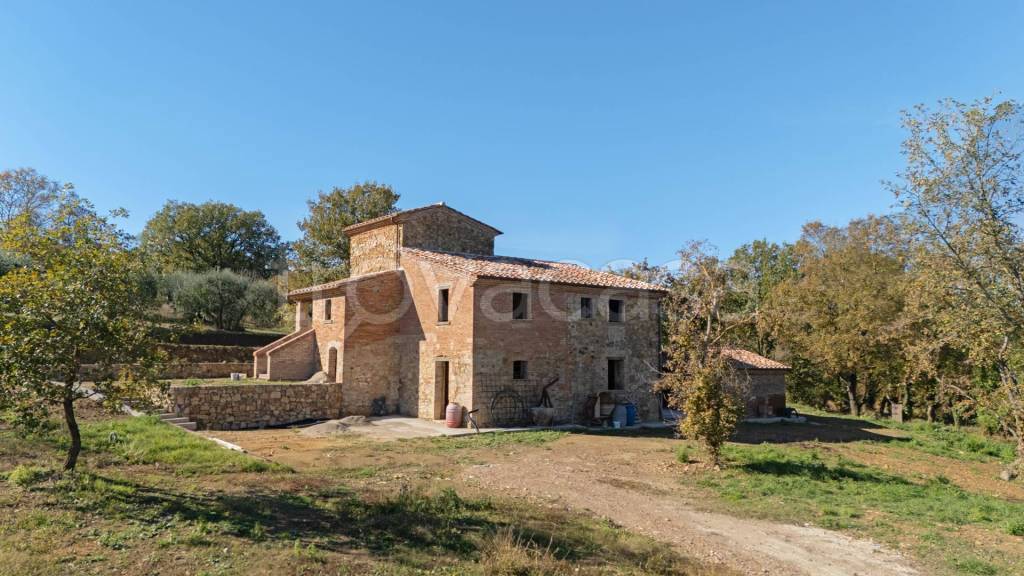 casa indipendente in vendita a Lucignano