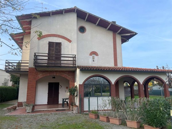 casa indipendente in vendita a Marciano della Chiana in zona Cesa