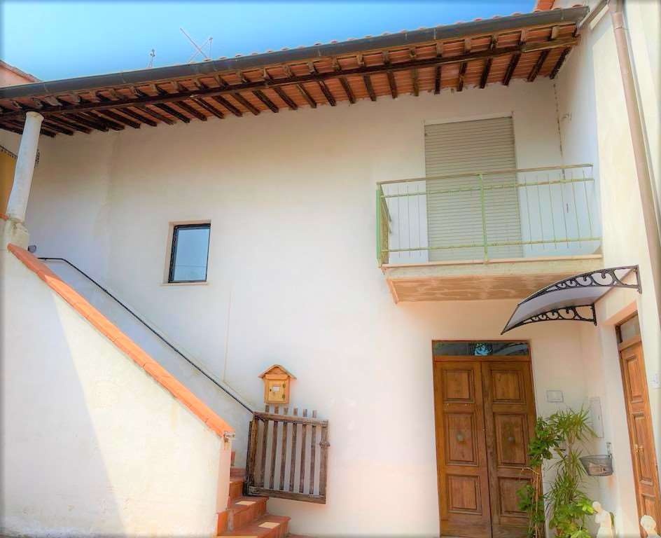 appartamento in vendita a Marciano della Chiana in zona Cesa