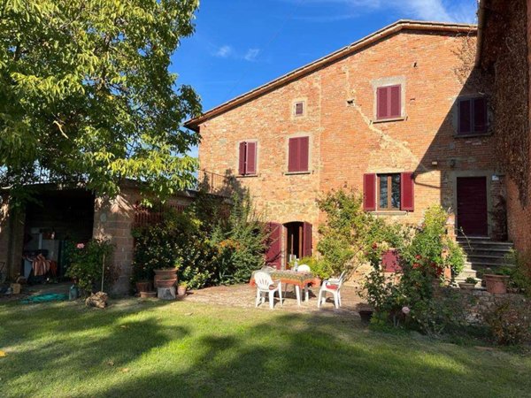 casa indipendente in vendita a Marciano della Chiana