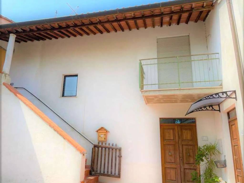 appartamento in vendita a Marciano della Chiana in zona Cesa