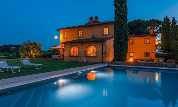 casale in vendita a Marciano della Chiana in zona Cesa